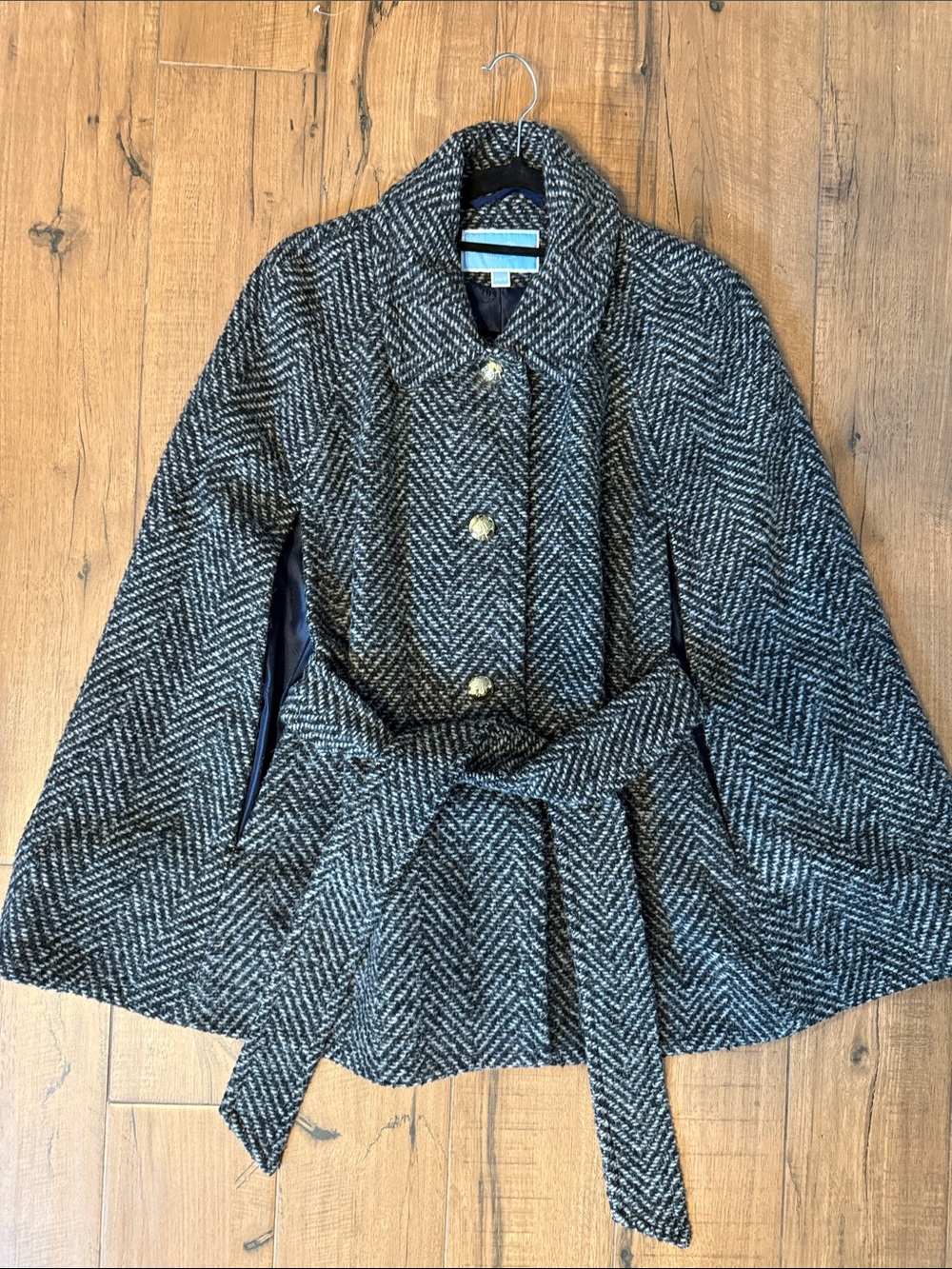 Draper James Black & White Herringbone Belted Cape Coat XS